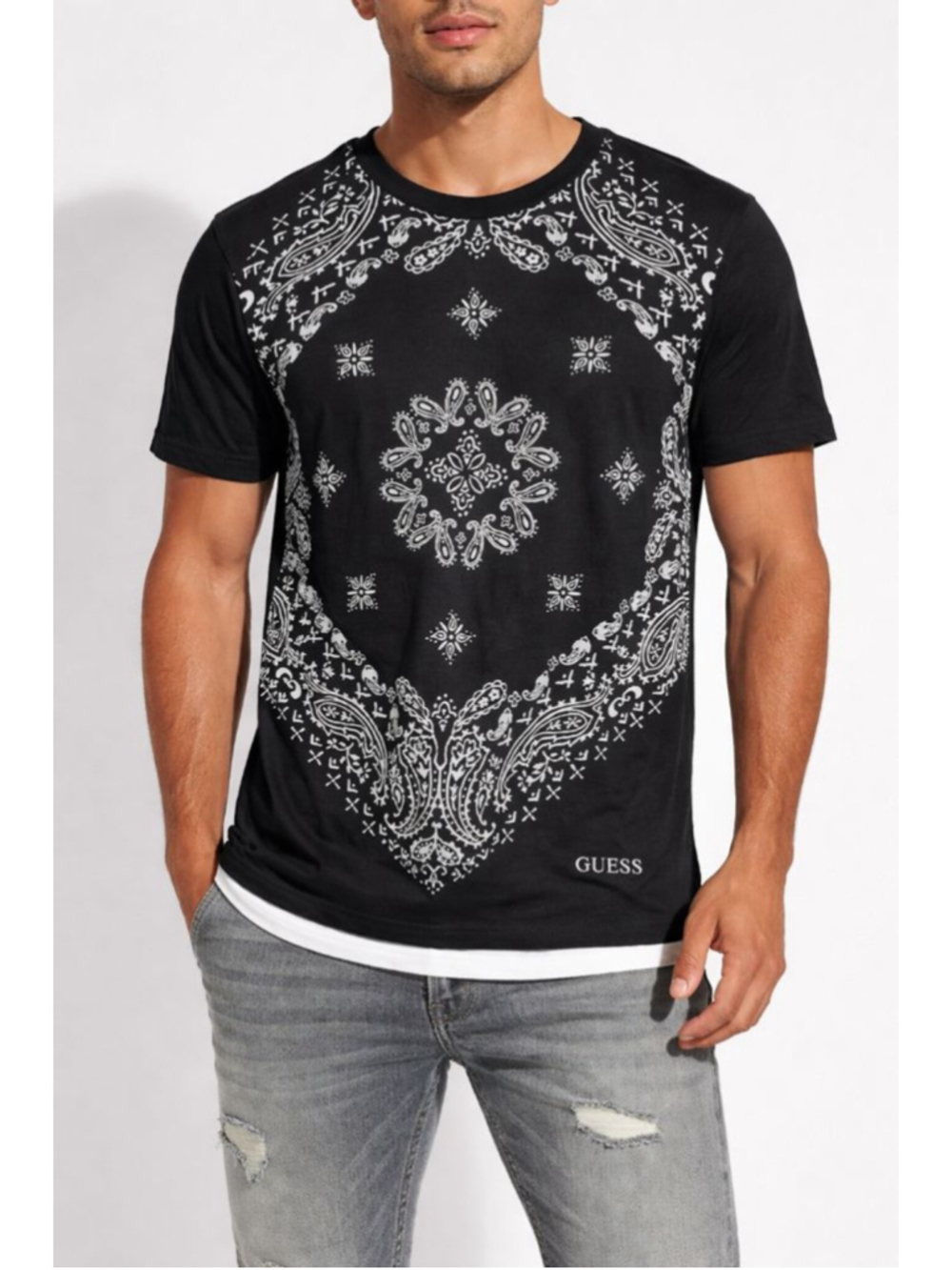 Men's GUESS Black and White Bandana Print Short Sleeve Tee XS